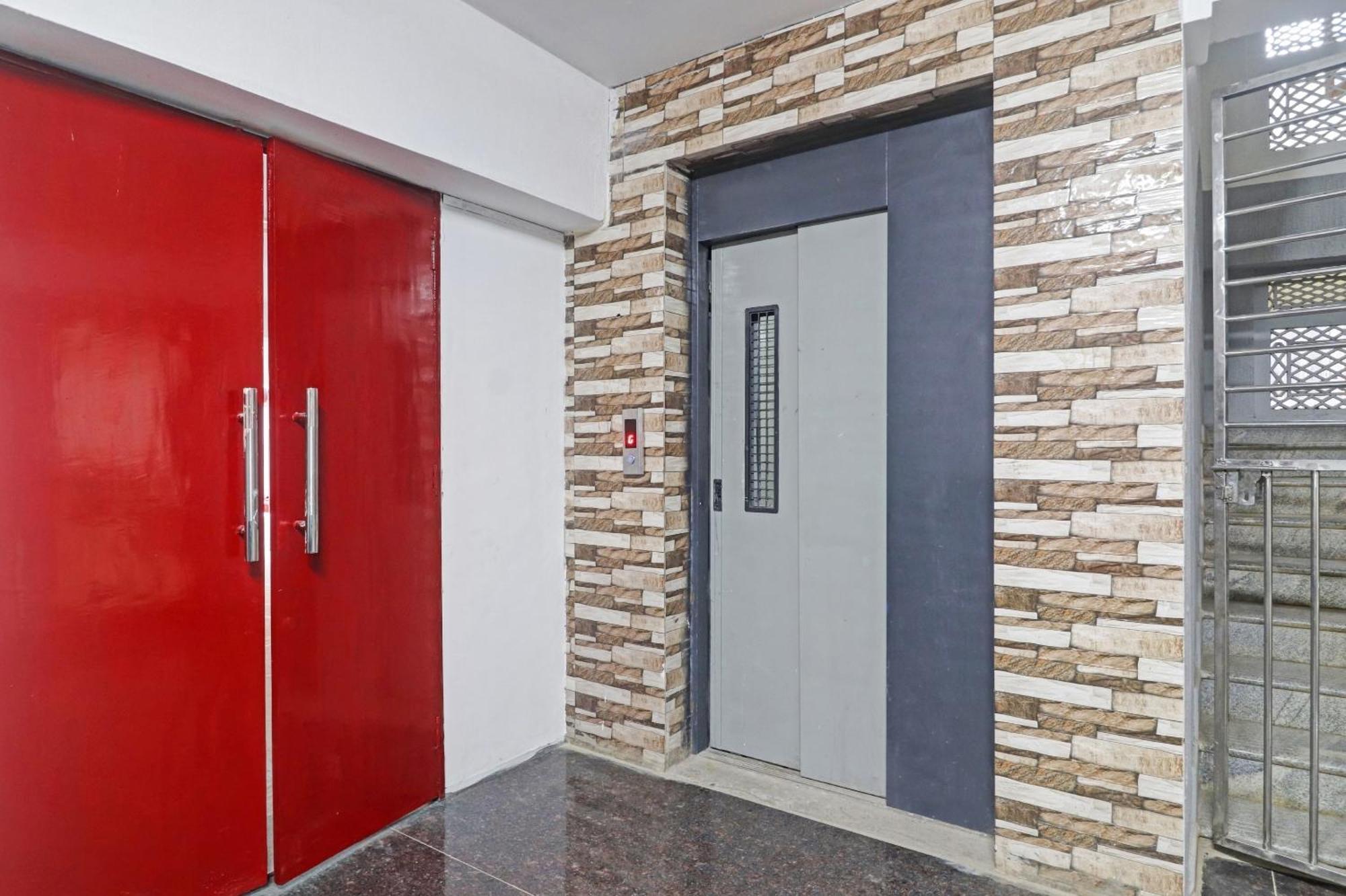Gachibowli Townhouse De Alphabet Hotel מראה חיצוני תמונה