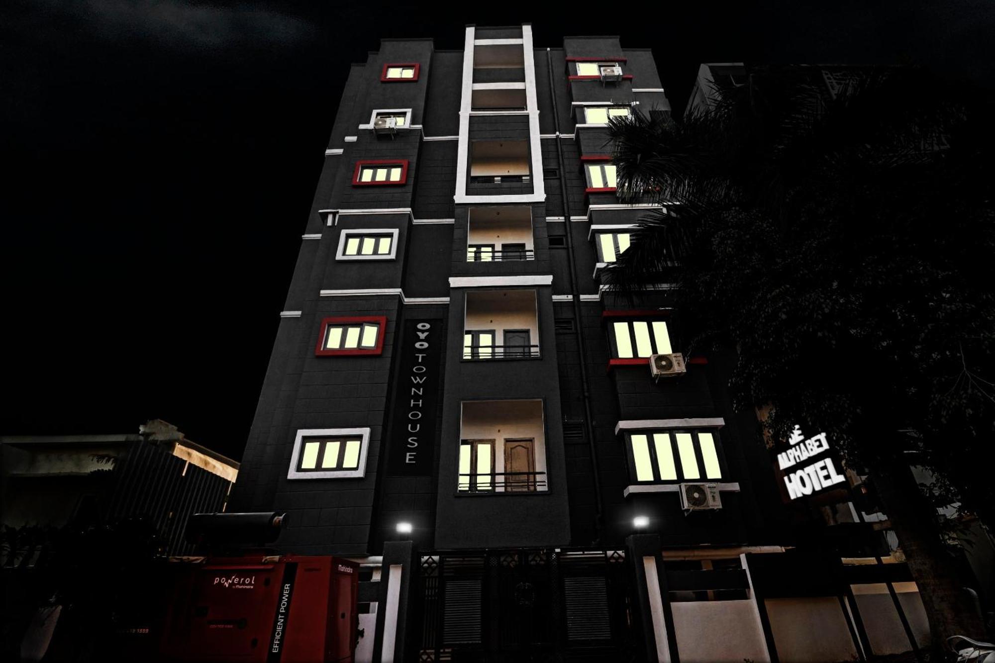 Gachibowli Townhouse De Alphabet Hotel מראה חיצוני תמונה